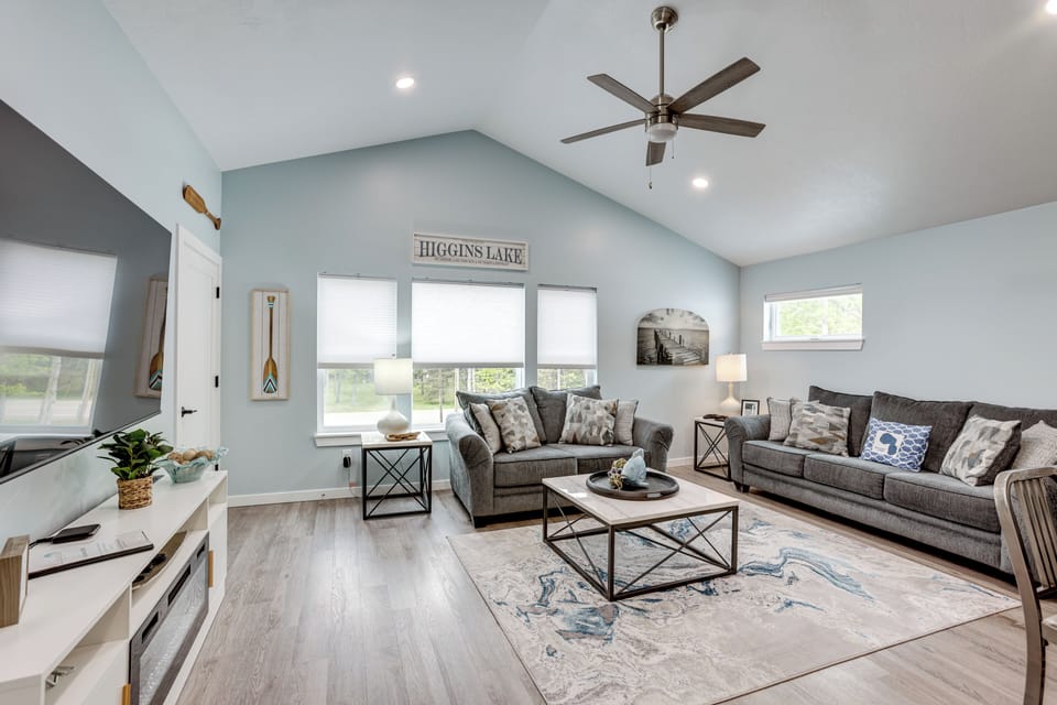 Roscommon Vacation Rental | 2BR | 1.5BA | 2,000 Sq Ft | Stairs Required