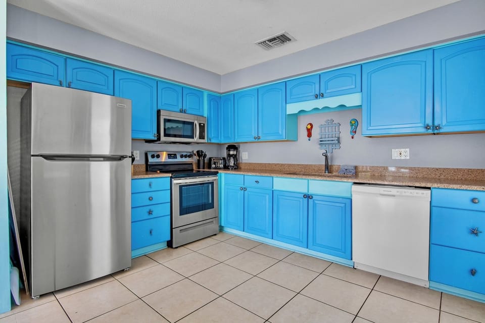 Fully equipped kitchen
