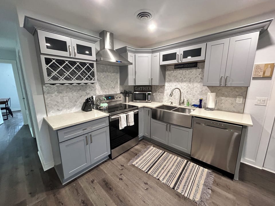 Full Kitchen