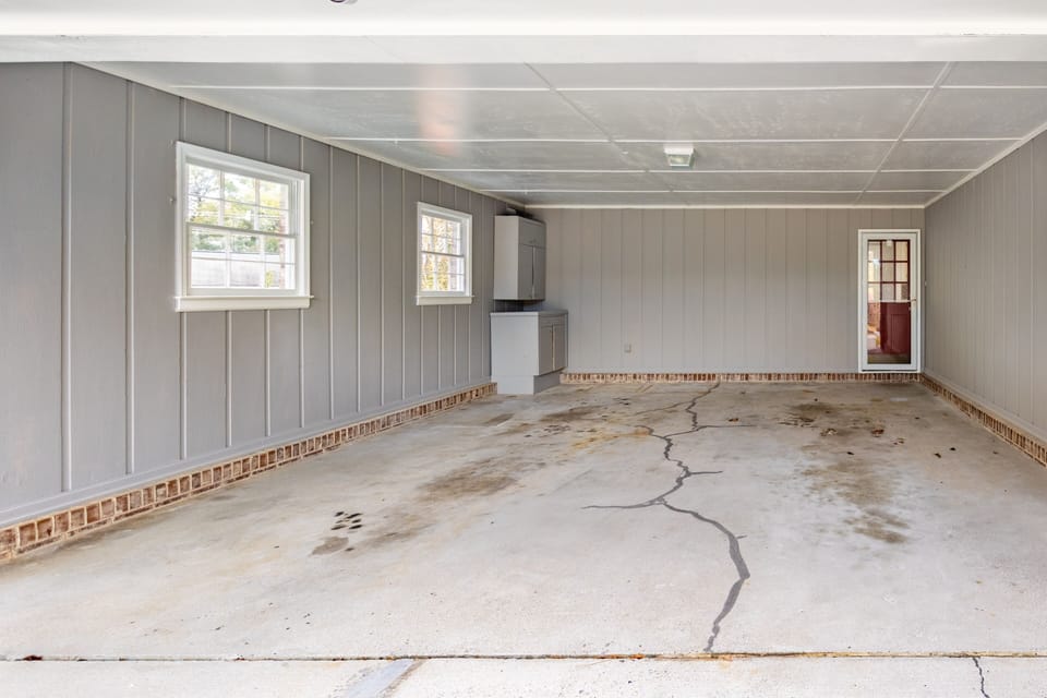 Floor, Indoors, Room, Flooring, Garage