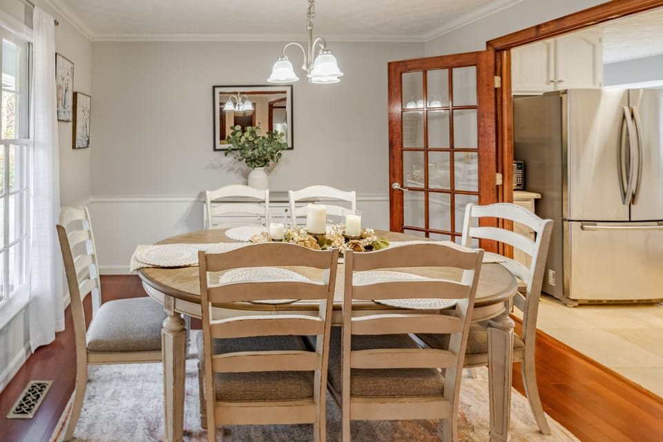 Dining Room, Dining Table, Furniture, Indoors, Table
