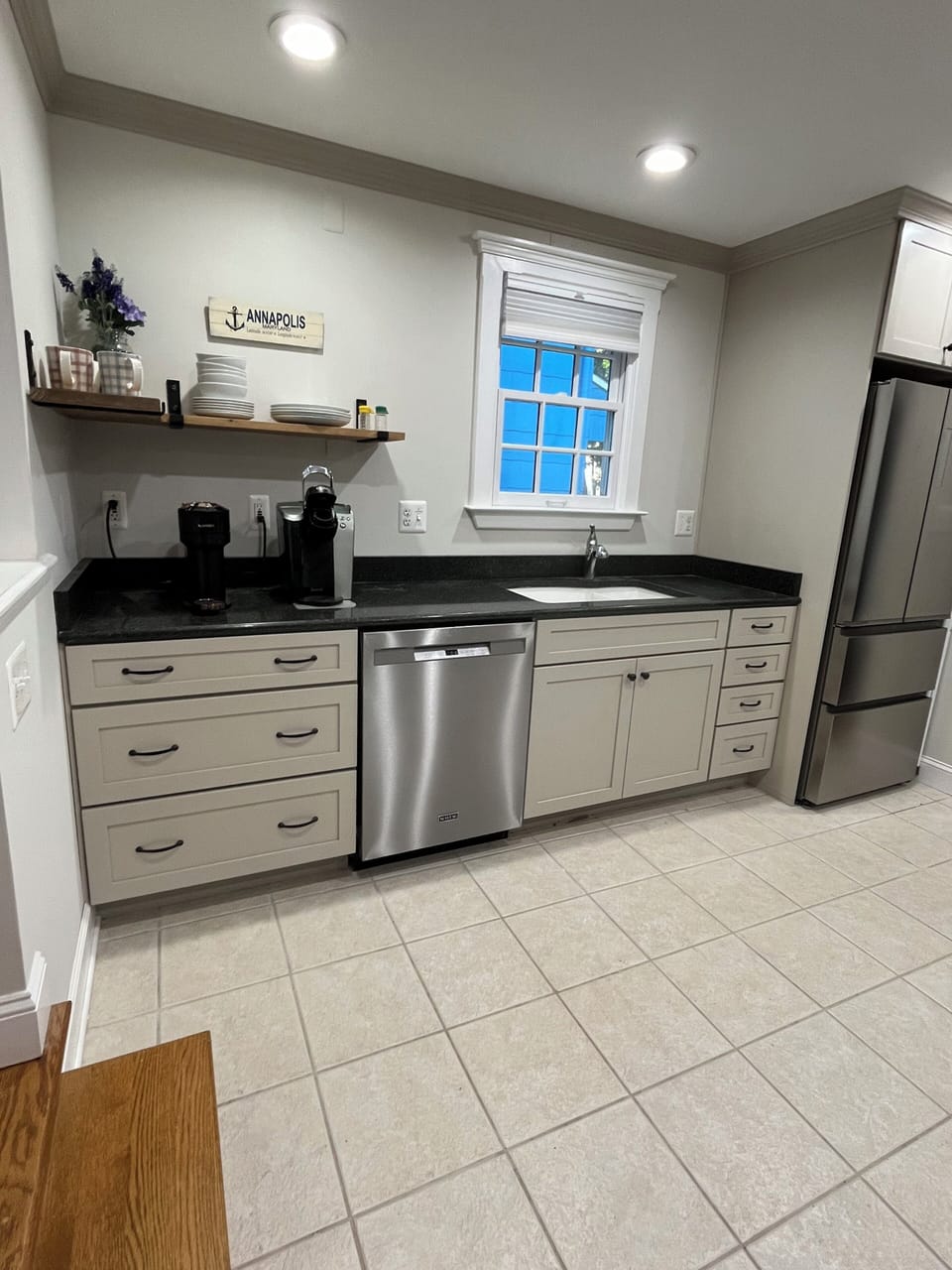 Fully remodeled kitchen with new cabinets and all new appliances.