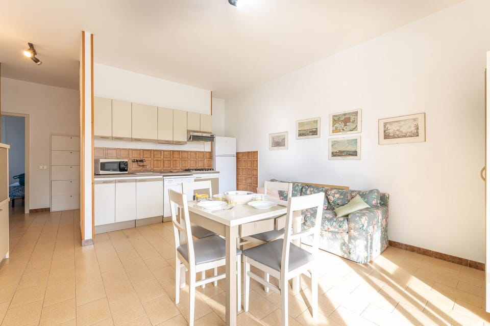 Autumn, Kitchen, Spring, Summer