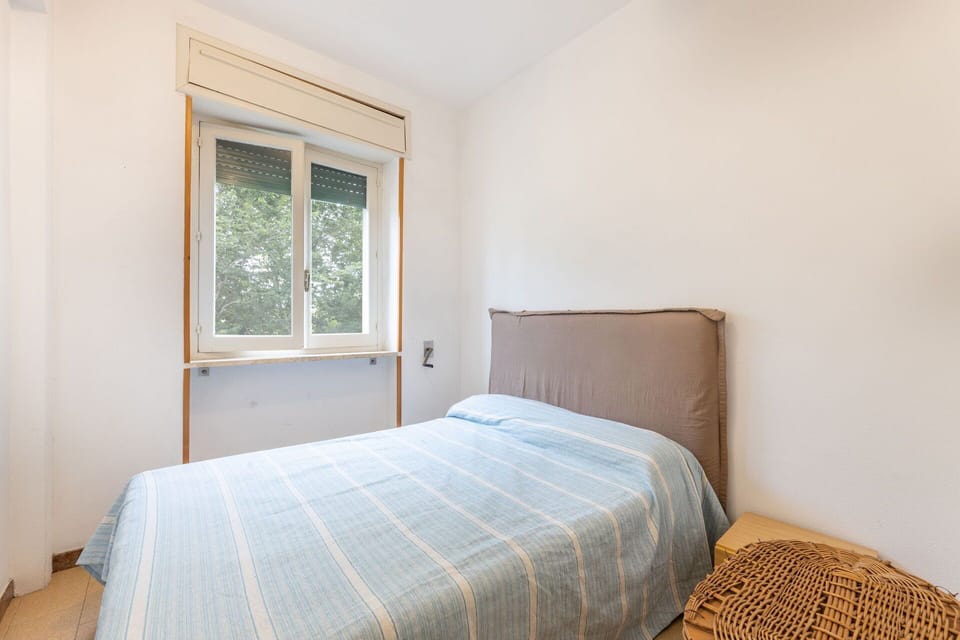 Autumn, Bedroom, Spring, Summer