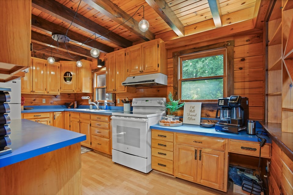 This fully-stocked kitchen has everything you need, sure to thrill the chef in your group! With top-notch amenities and ample space, it's the perfect spot to cook up something amazing.