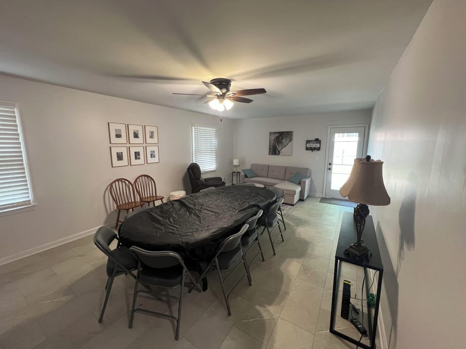 Lower level (Queen sleeper sofa)