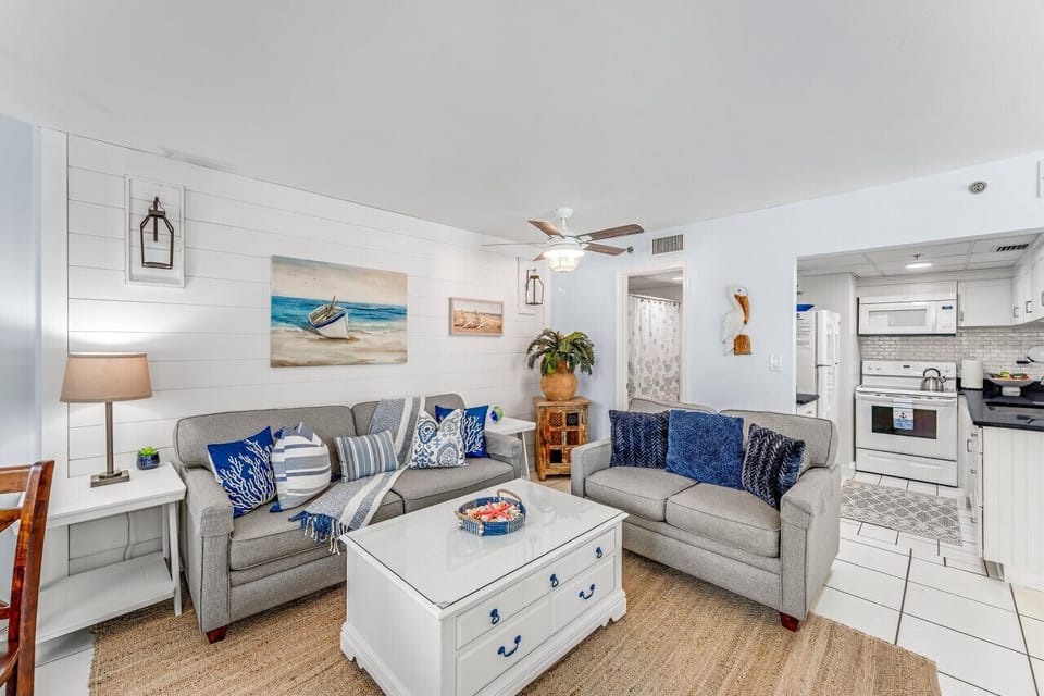 Family and Friends Living Area with Amazing Ocean Views!