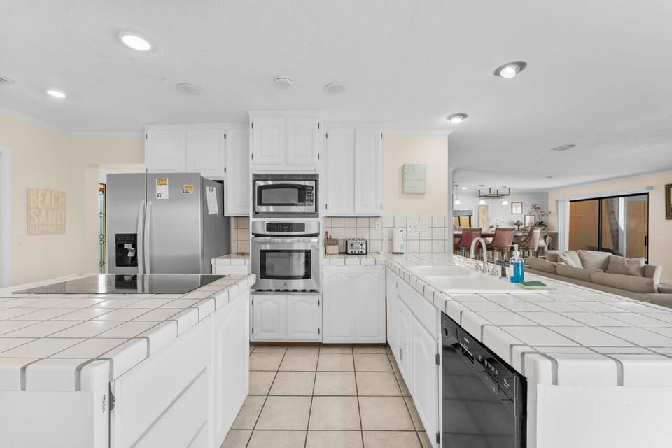 Well Equipped Kitchen!