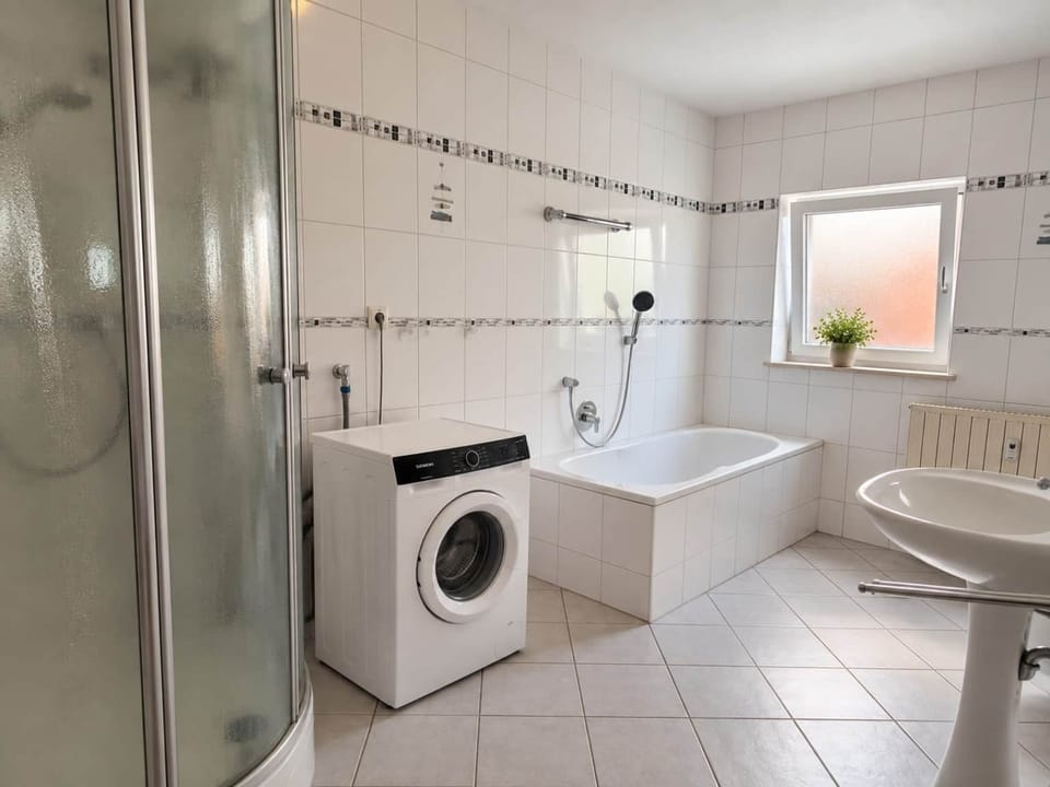 Ferienwohnung an der Linde in Altertheim an Autobahn A3 A81 Apartment in Bavaria