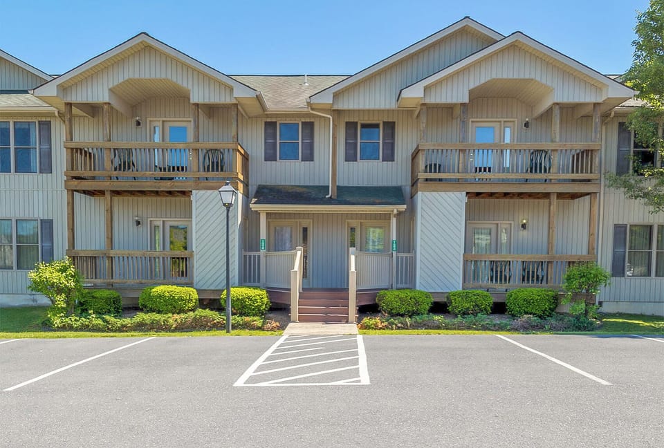 All within the condo-style units of Woodstone Casa de Campo.