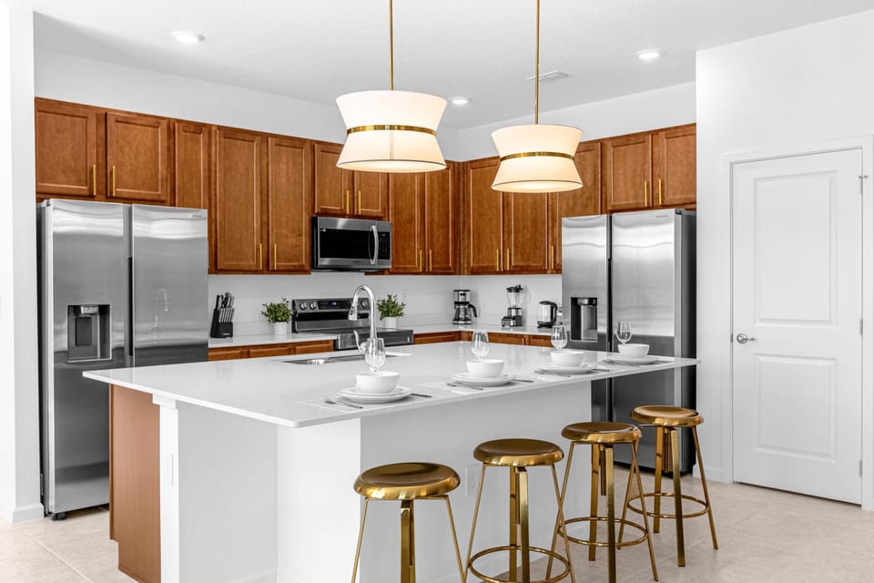 Fully equipped chef's kitchen