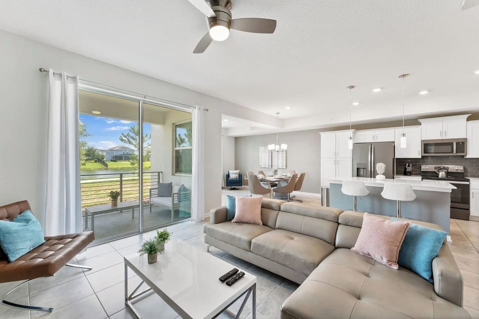 Spacious Living Room#Disney #Parks #kingdom #springs #StoreyLake #resort #Apartment #Vacation #Rental #waterpark #Kissimmee #Orlando #universal #citywalk
