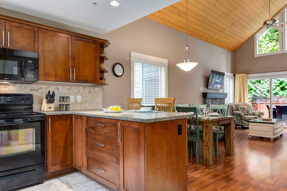Plenty of space to prep, cook, and gather