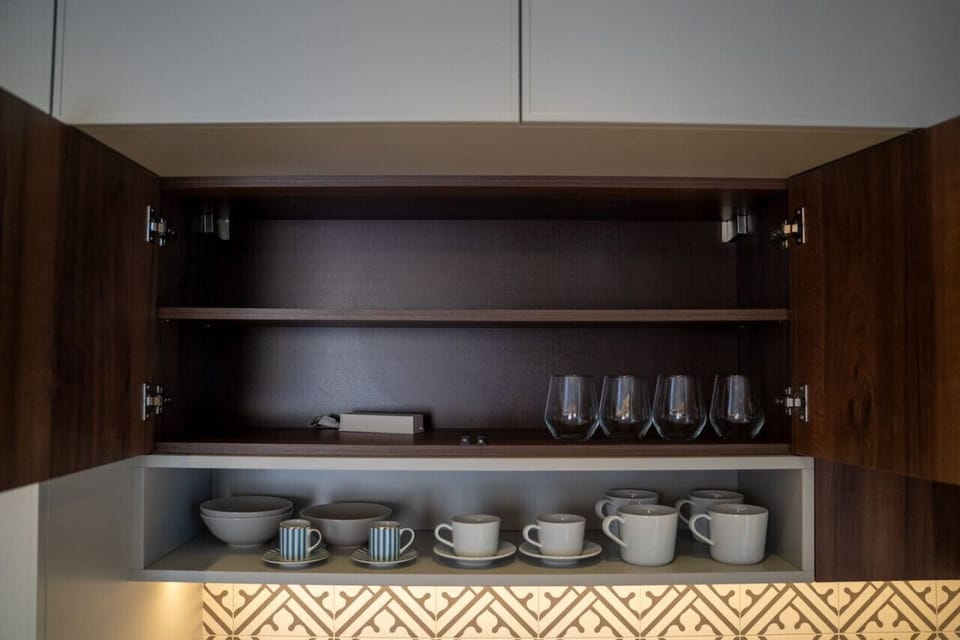 Kitchen Equipment - Book Now with RENTUJEMY.COM
