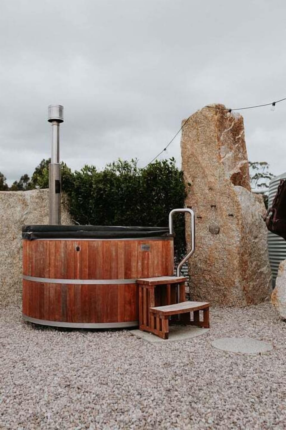 Outdoor spa tub