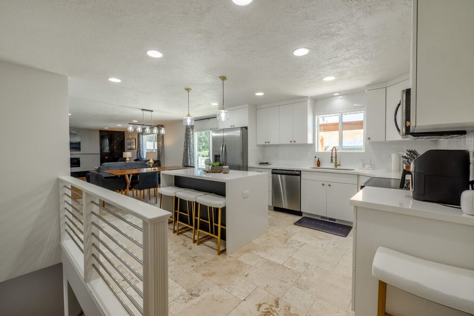 Bright chef’s kitchen perfect for family-style ski dinners.