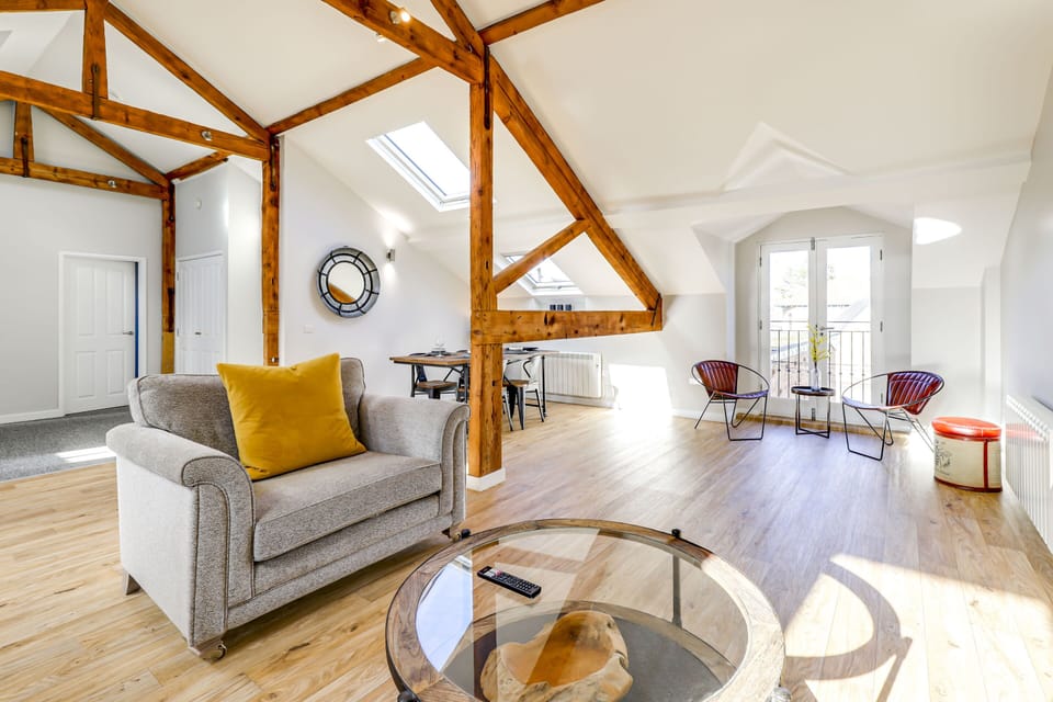 Living Room / Lounge