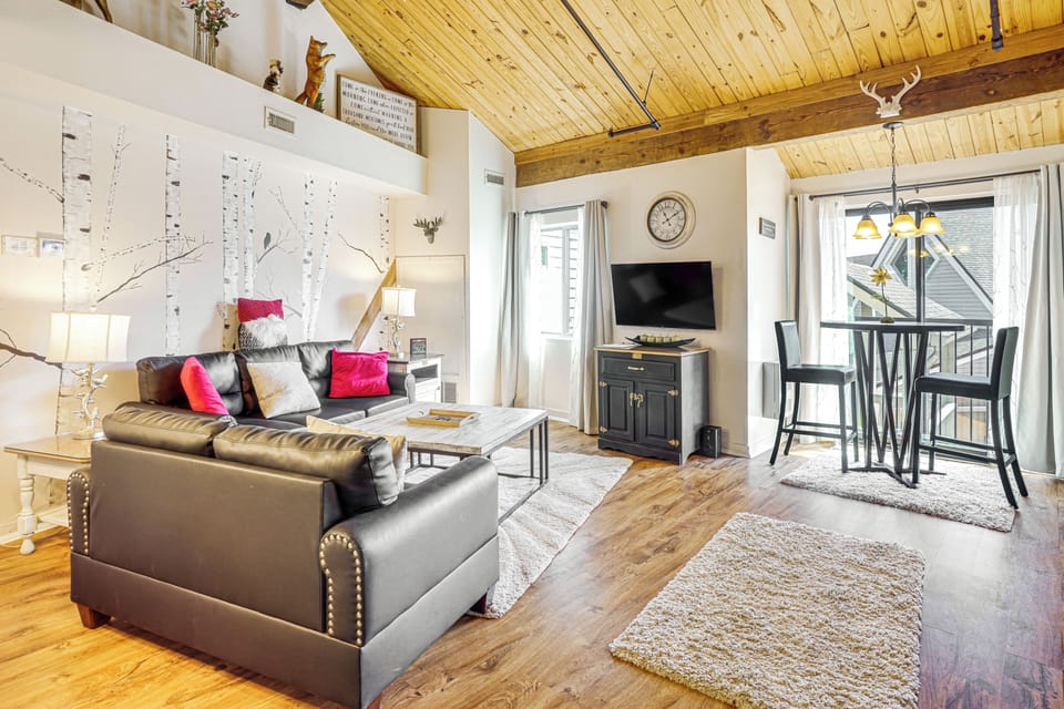 Wintergreen Resort Vacation Rental | 1BR | 1BA | 708 Sq Ft | Stairs Required