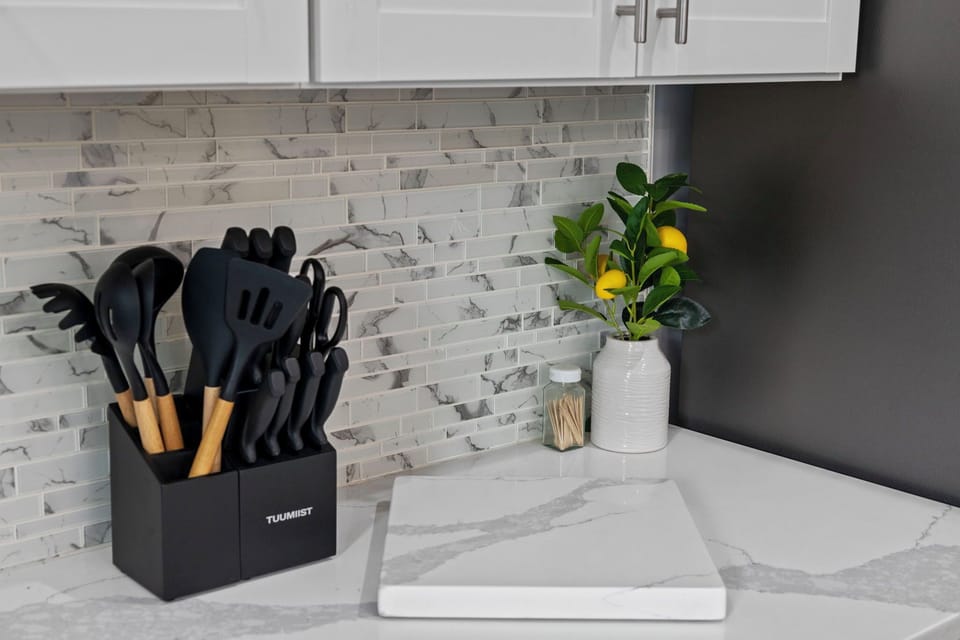 Fully equipped kitchenware