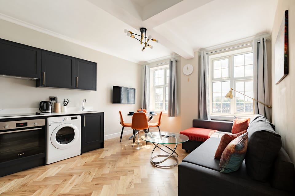 Living Room / Lounge
