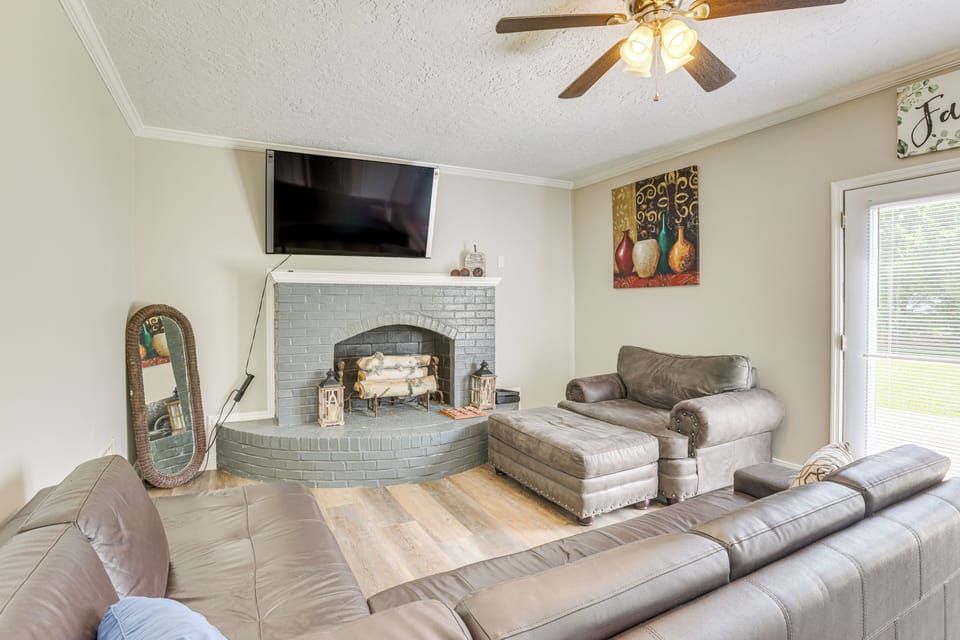 Jacksonville Vacation Rental | 4BR | 2BA | 2,026 Sq Ft | Steps to Enter