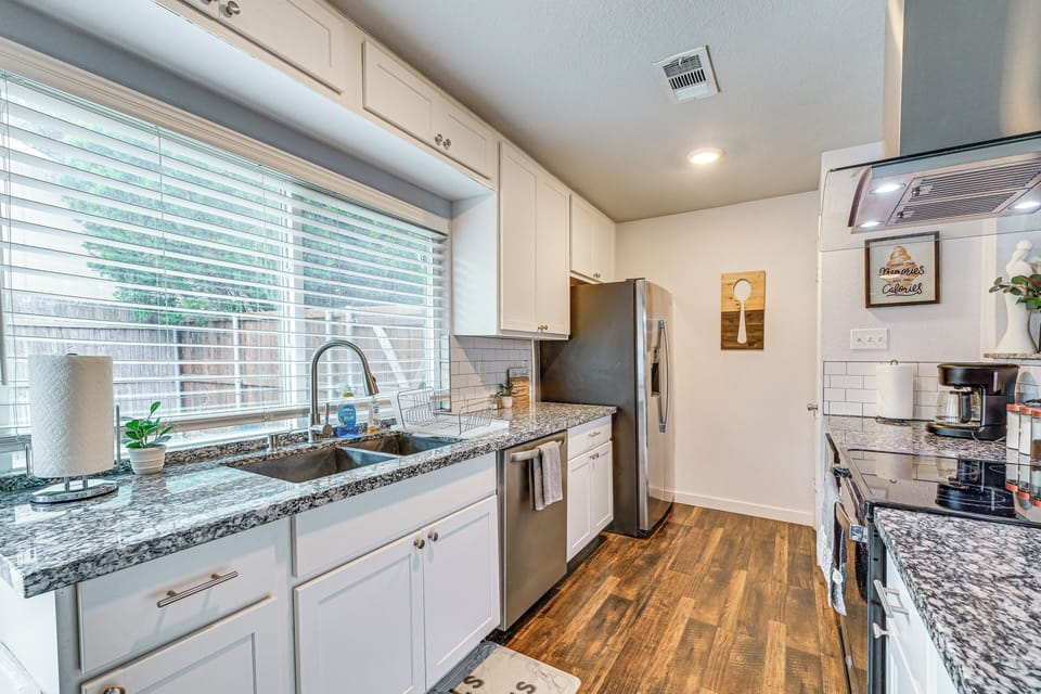 Kitchen | Dishwasher | Drip Coffee Maker