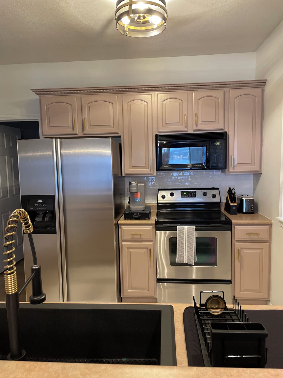  Kitchen with Cooking Utensils