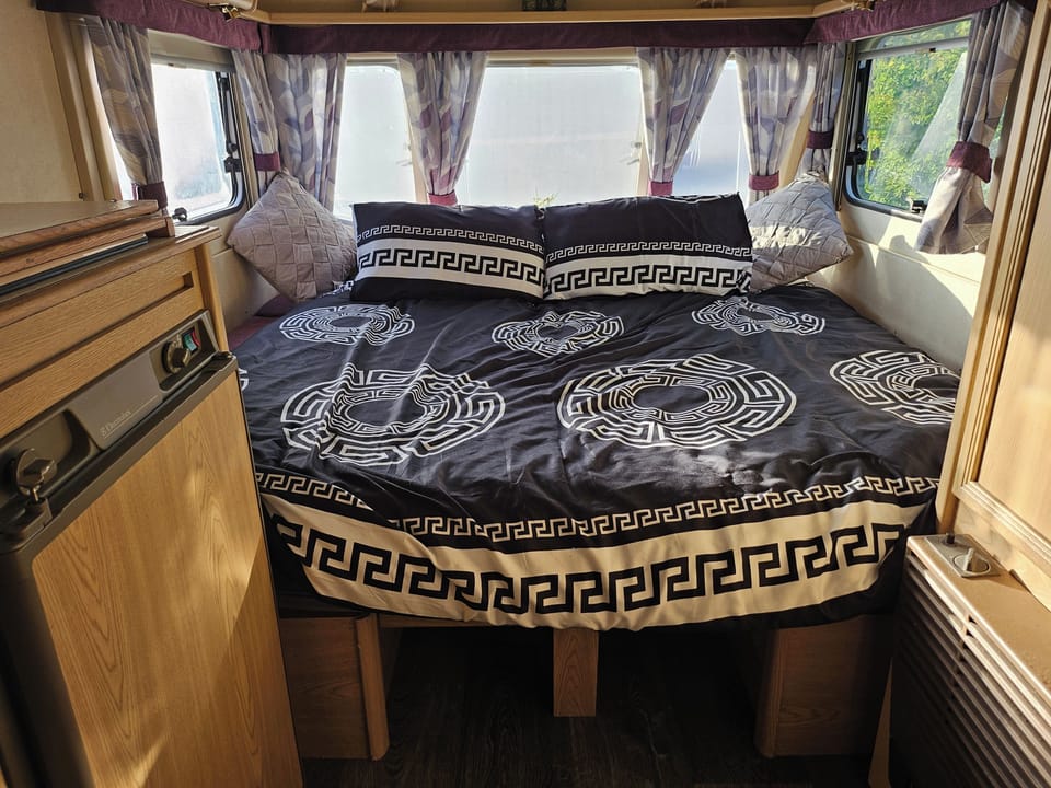 This is the main bed when it is made up from the lounge area. Suitable for 2.  This will need to be made up by the client and they need to bring their own bedding 