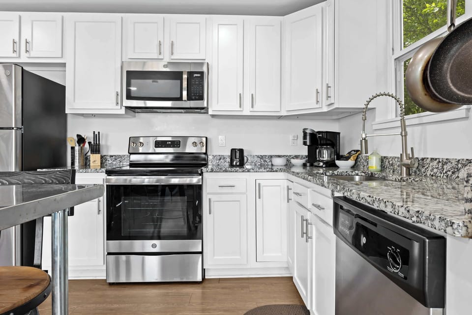 Kitchen: Enjoy cooking in our fully equipped kitchen with stainless appliances and ample natural light
