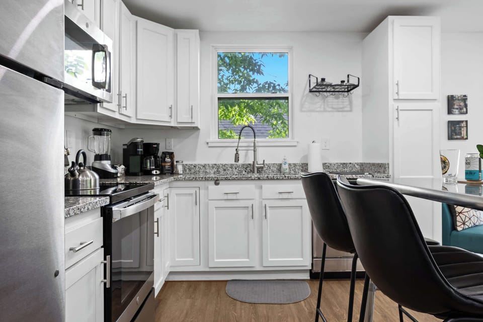 Kitchen: Enjoy cooking in our fully equipped kitchen with stainless appliances and ample natural light