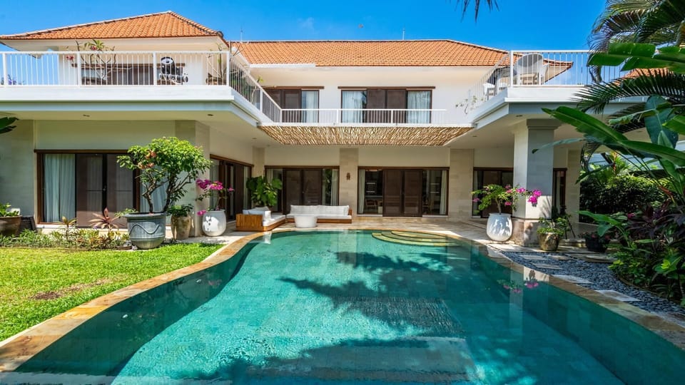 Savanna – 3BR Modern, Spacious Two-Story Pool Villa (802)