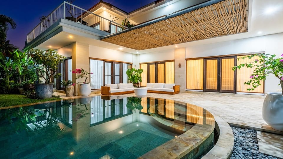 Savanna – 3BR Modern, Spacious Two-Story Pool Villa (833)