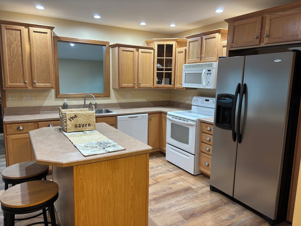 Kitchen with sitting island
