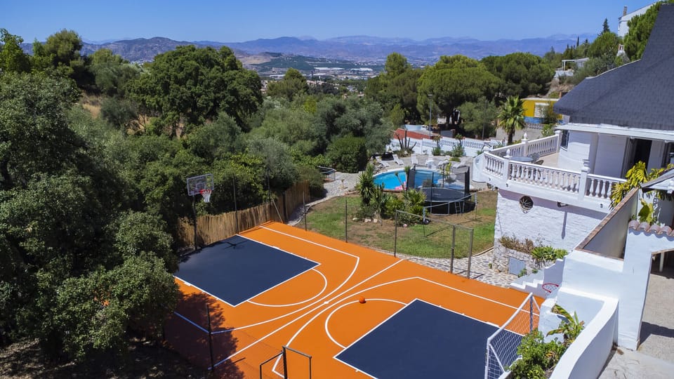 Sport court