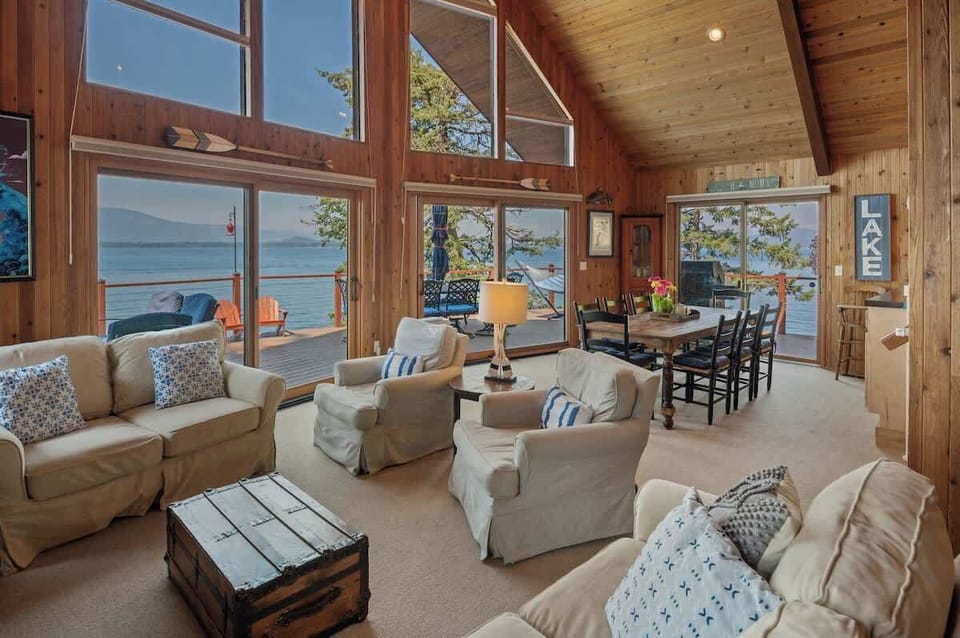 Living and dining areas with views of Lake Pend Oreille