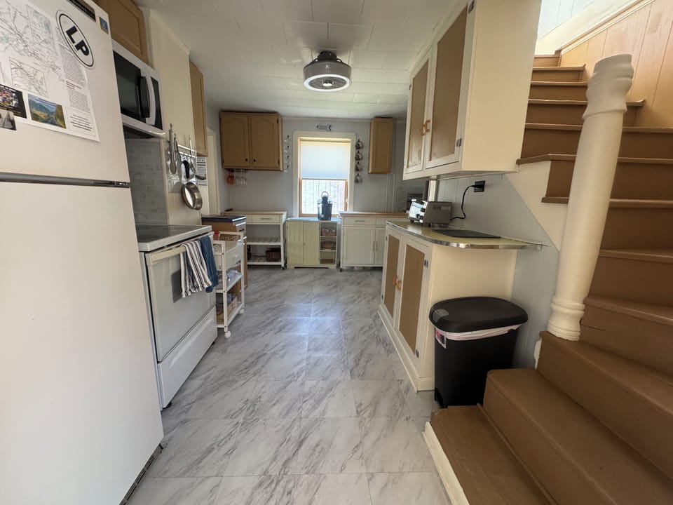 Full Kitchen