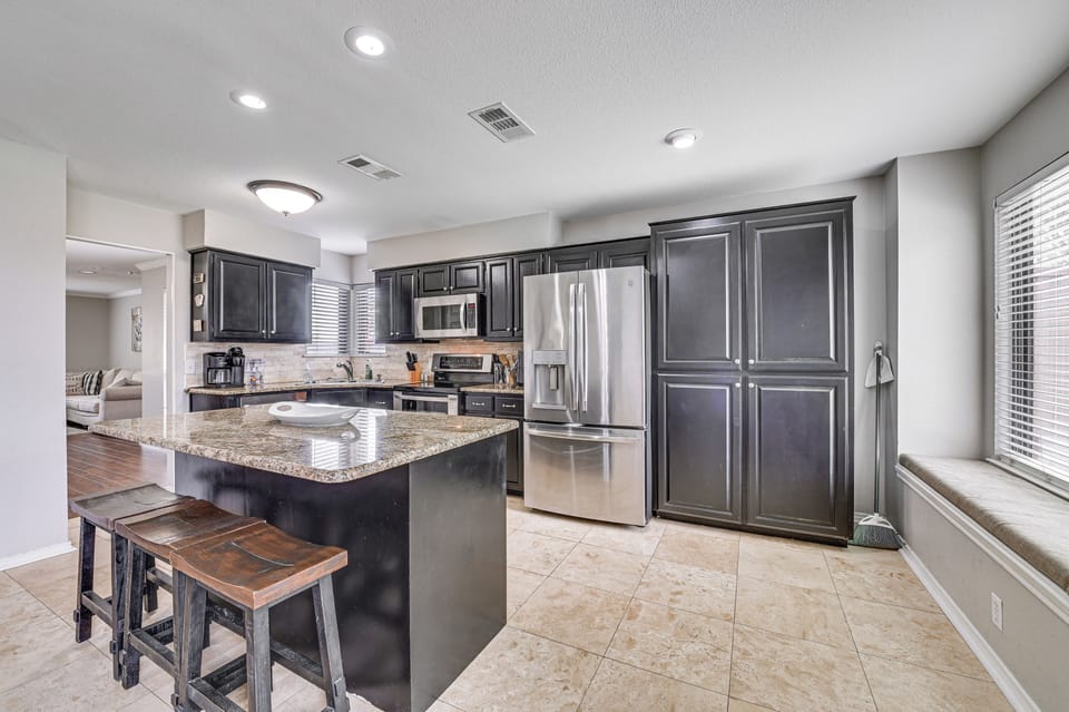 Kitchen | Dual Drip & Keurig Coffee Maker | Dishwasher | 1st Floor