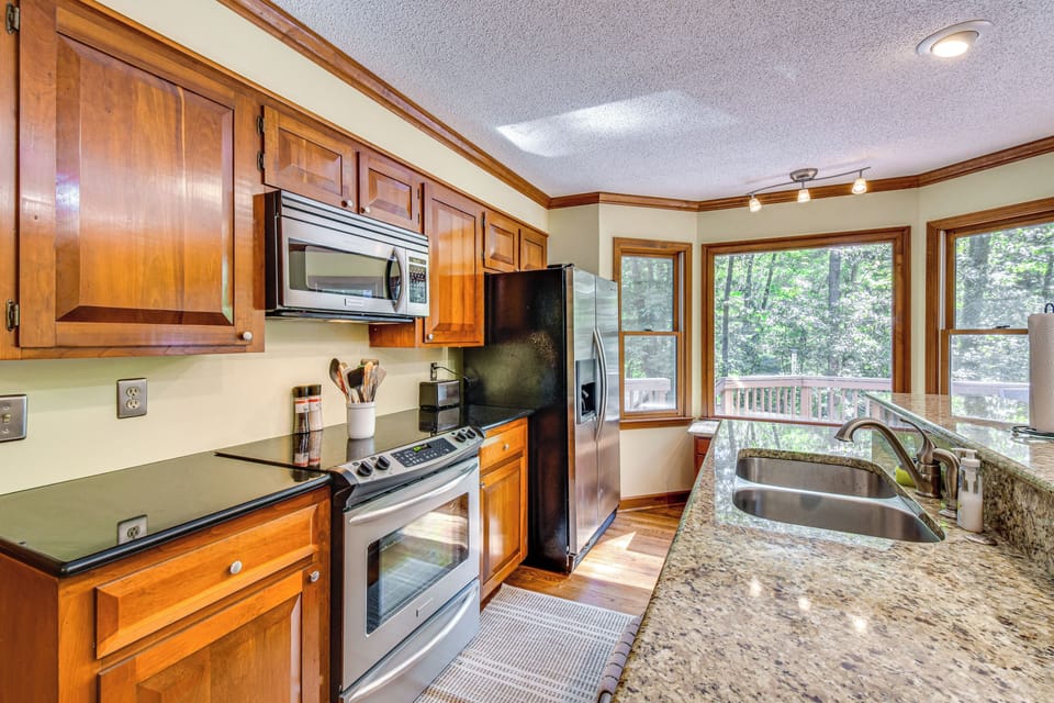 Kitchen | Cooking Basics | Dishwasher | Dual Coffee Maker | 1st Floor