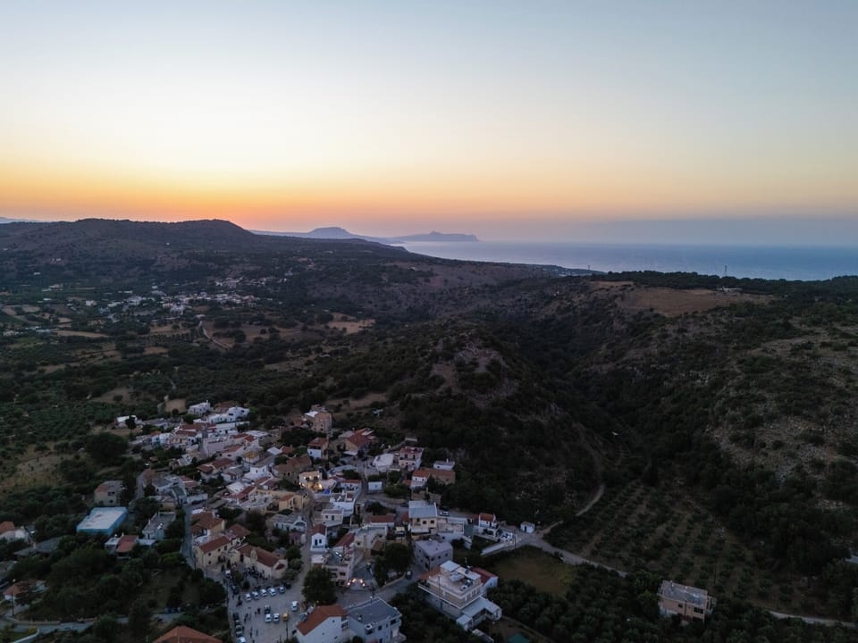 Beautiful beaches are within easy reach. 