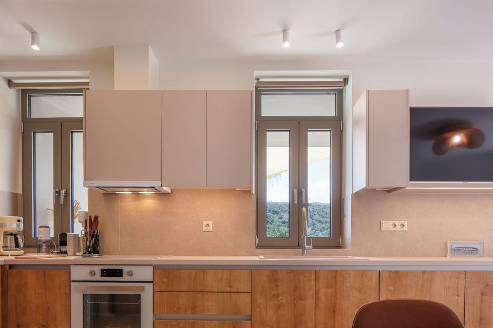 Cook up your family´s favourites in this luxury self-catering Villa. 