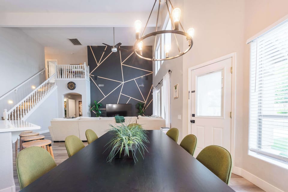 Open dining & living space designed for shared meals and relaxed group time.