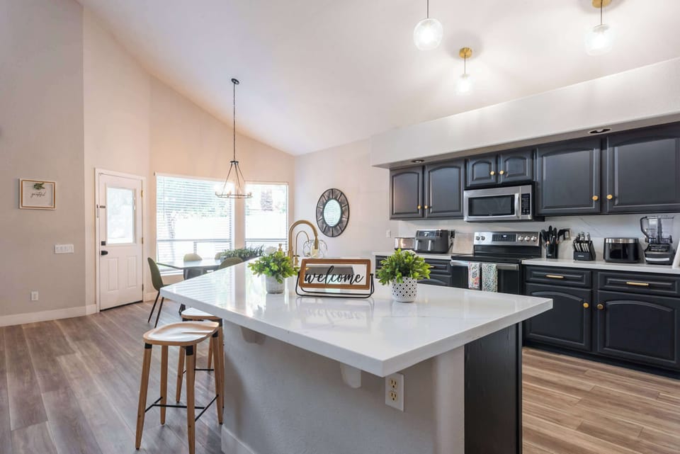 Open-concept living area w/ comfortable sofas and a relaxed, welcoming layout.