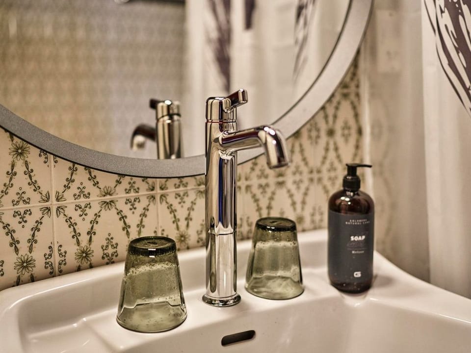 Double room with bath, WC 2-5 nights - B&B Berglift Bed and Breakfast in Bad Hofgastein