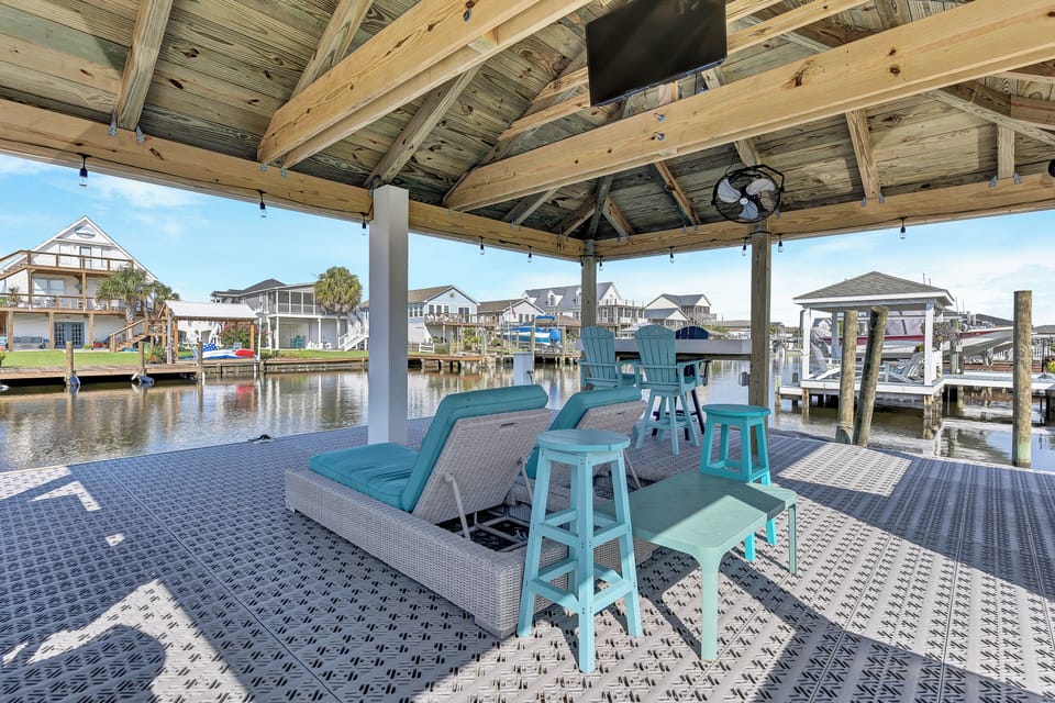 Private Dock!
