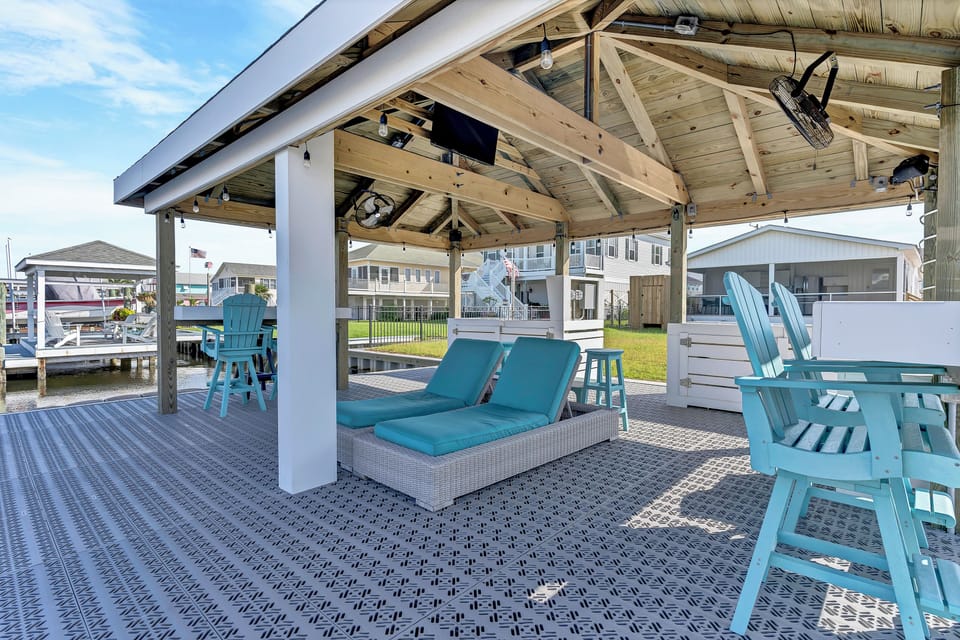 Private Dock!