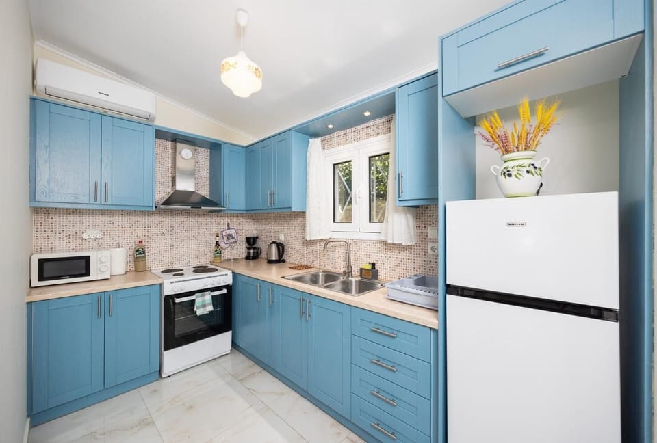 Equipped kitchen
