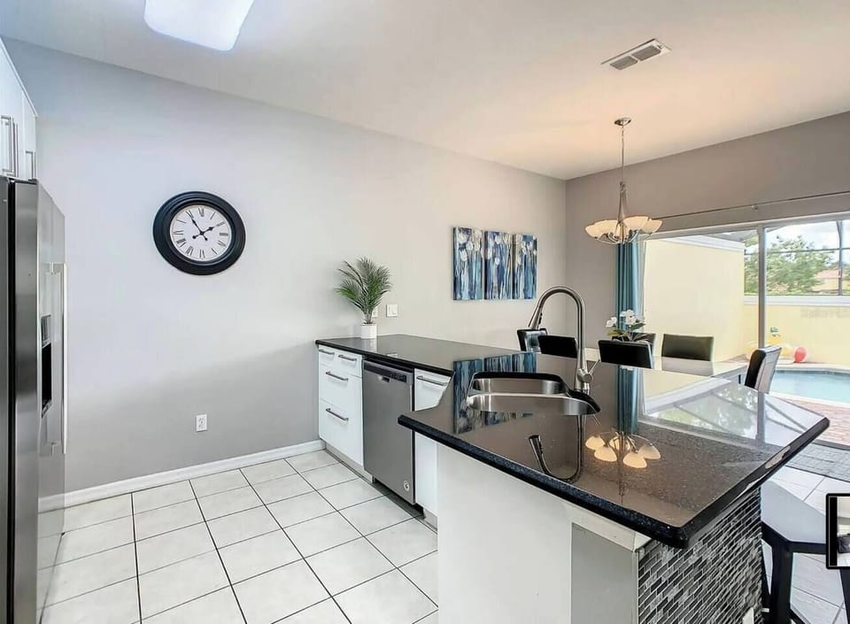 Rooms: Kitchen