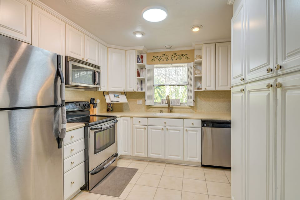 Kitchen | Drip Coffee Pot | Toaster