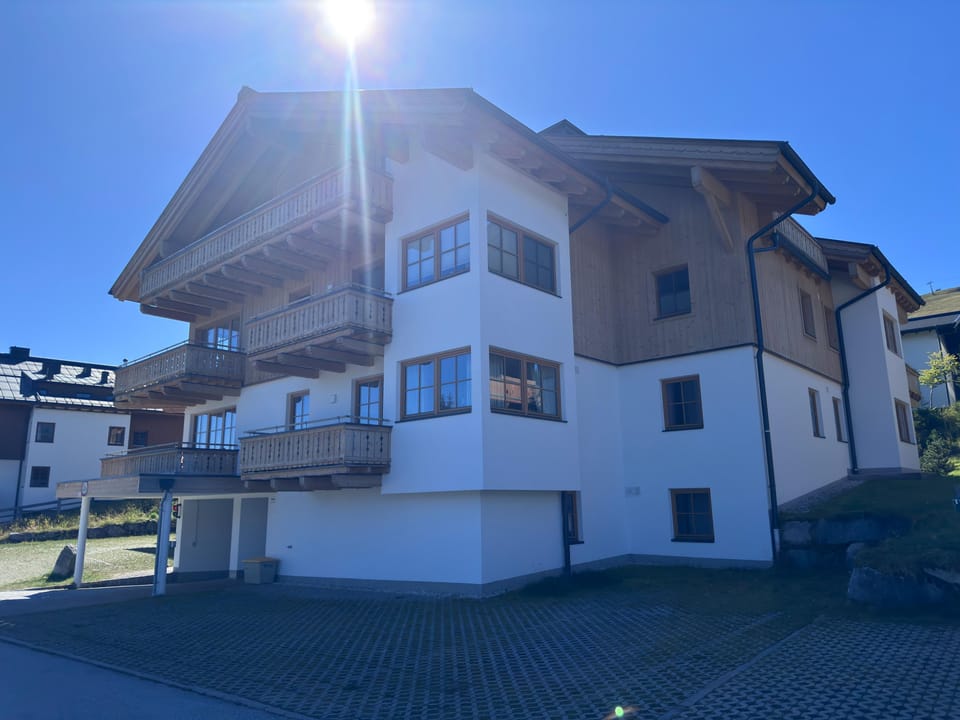 Cozy apartment with mountain view and close to the slopes in the Zillertal Arena Apartment in Salzburgerland
