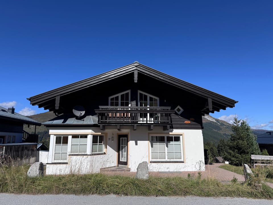 Country-style apartment with mountain views and close to the slopes in the Zille Apartment in Salzburgerland
